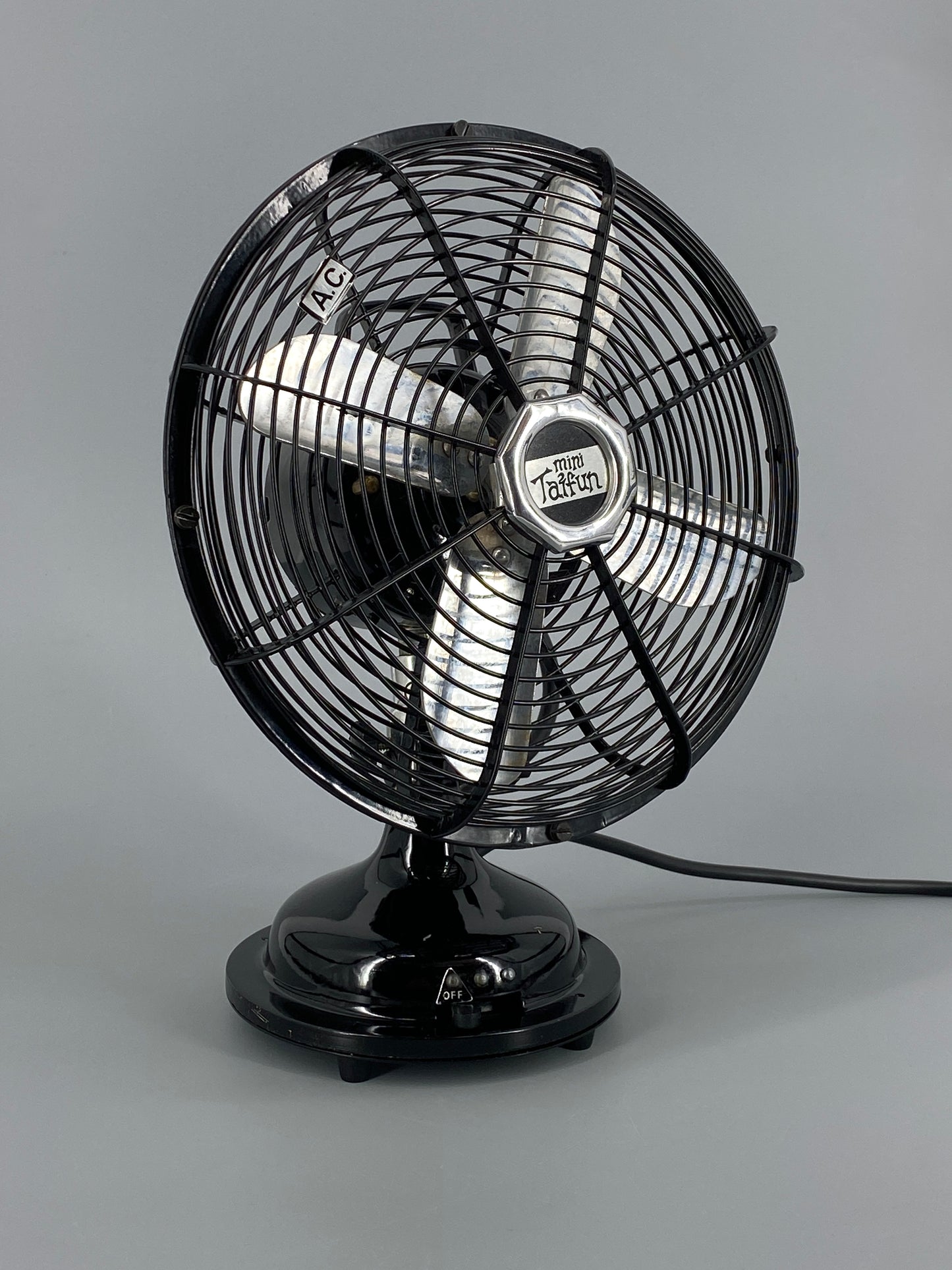 Massiver Tischventilator "Taifun", Kult-Modell von Ikea