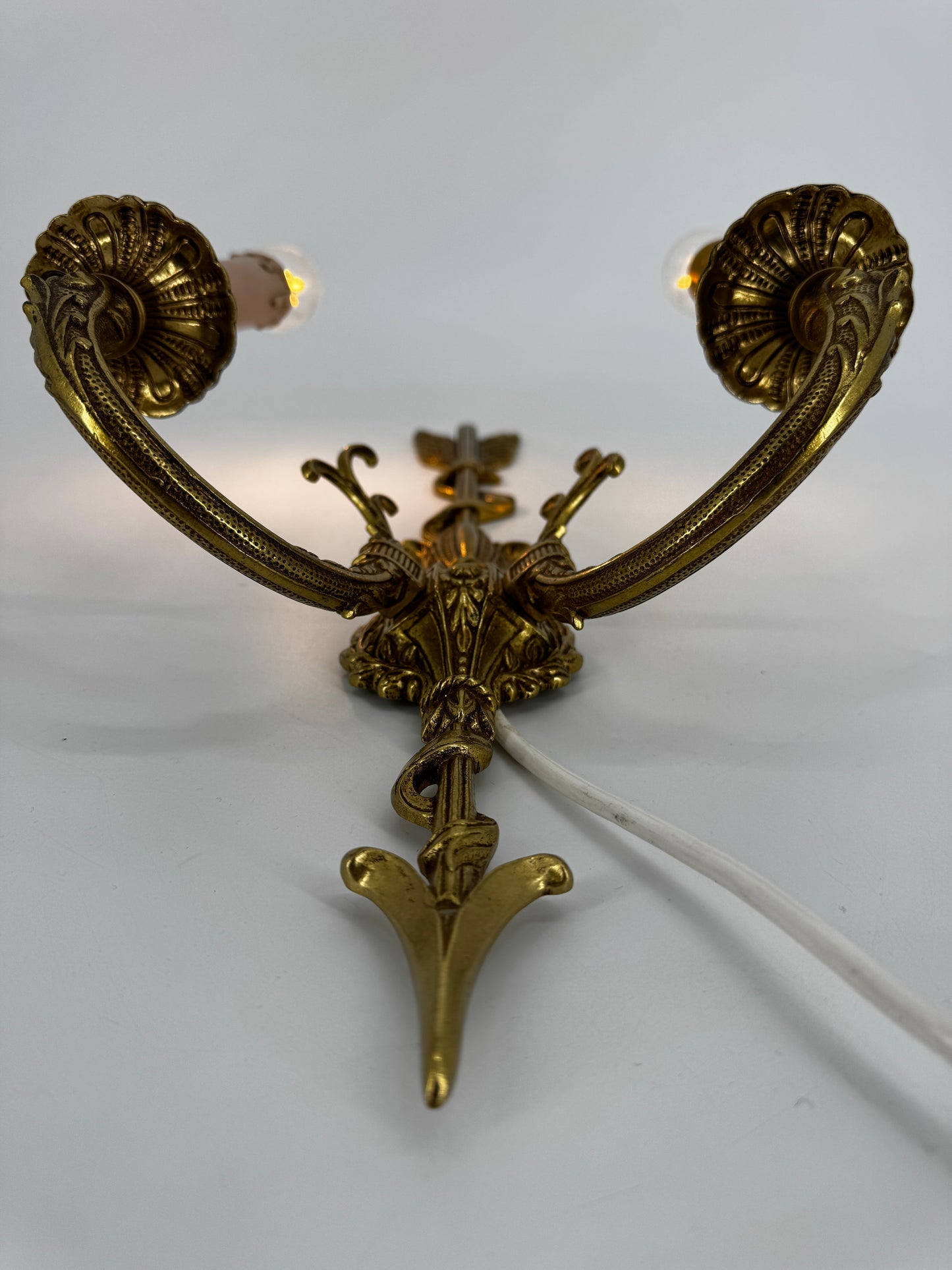 Art-déco-Wandlampe aus Bronze mit goldfarbener Patina
