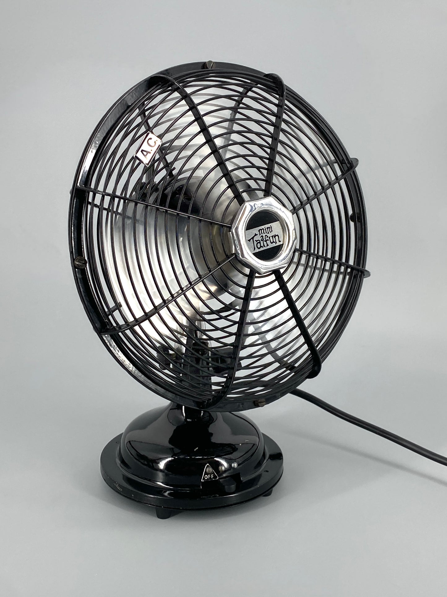 Massiver Tischventilator "Taifun", Kult-Modell von Ikea