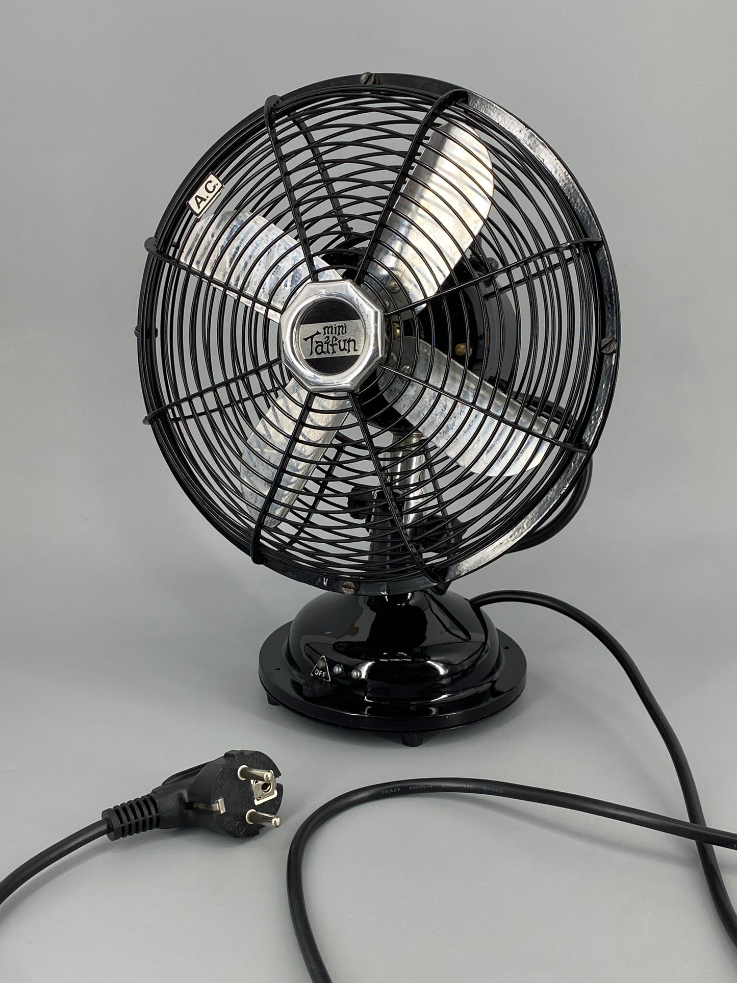 Massiver Tischventilator "Taifun", Kult-Modell von Ikea