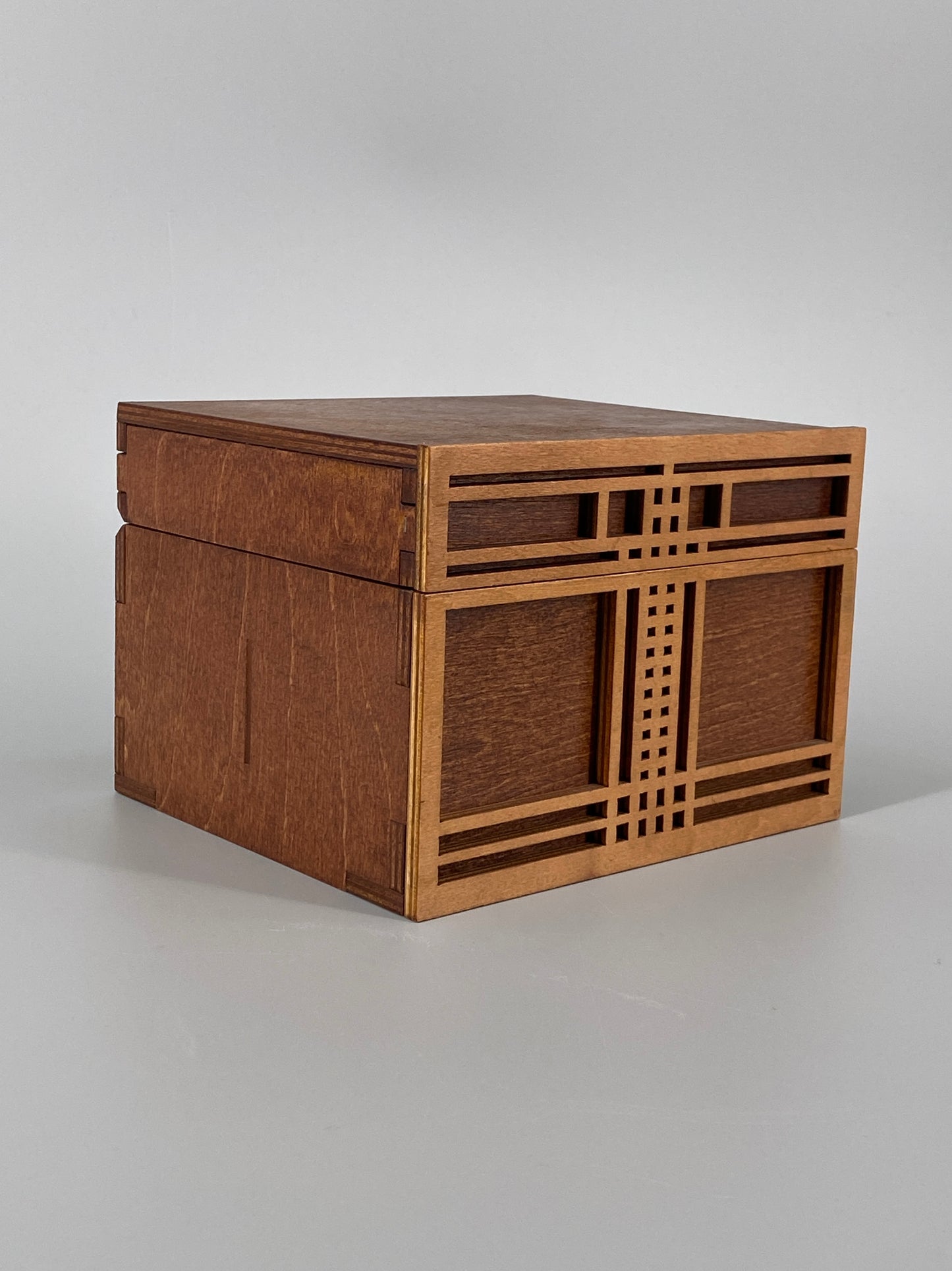 Vintage Schatulle aus Holz mit Geometrischem Muster