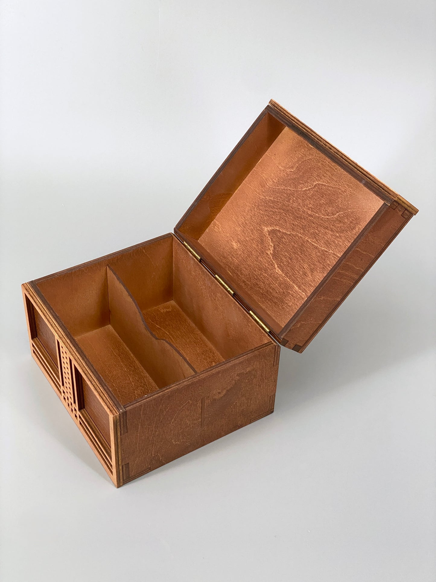 Vintage Schatulle aus Holz mit Geometrischem Muster