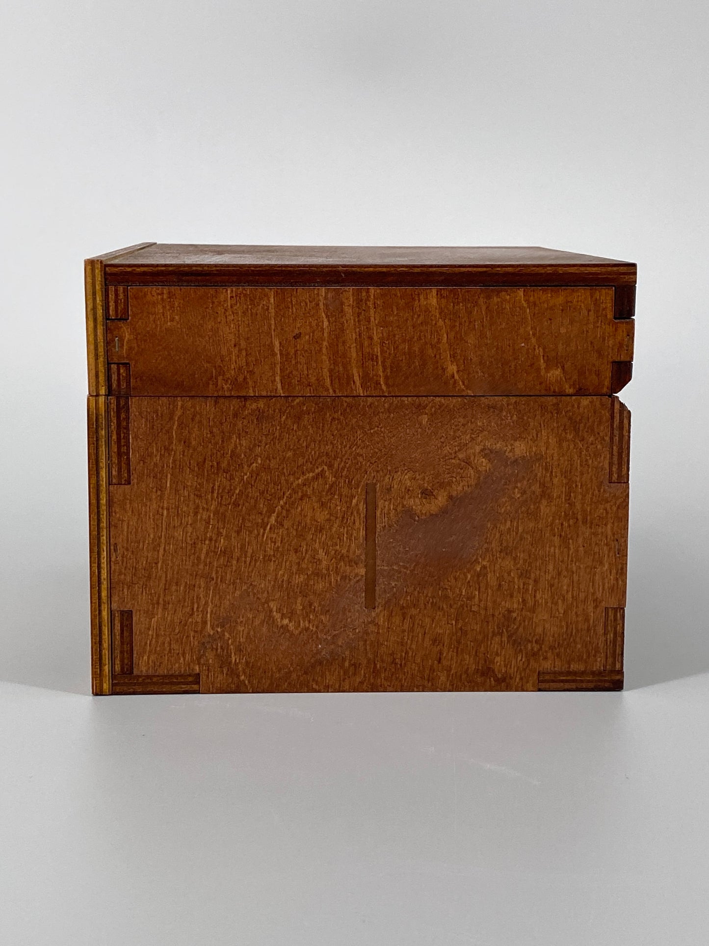 Vintage Schatulle aus Holz mit Geometrischem Muster