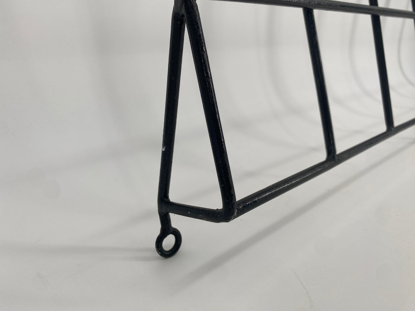 Gitter Garderobe aus den 50er Jahren