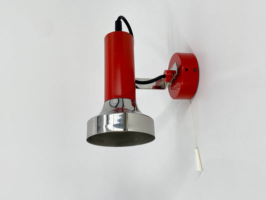 1V2 Wandlampen Spot aus Metall in Rot und Chrom, 1970er Deutschland