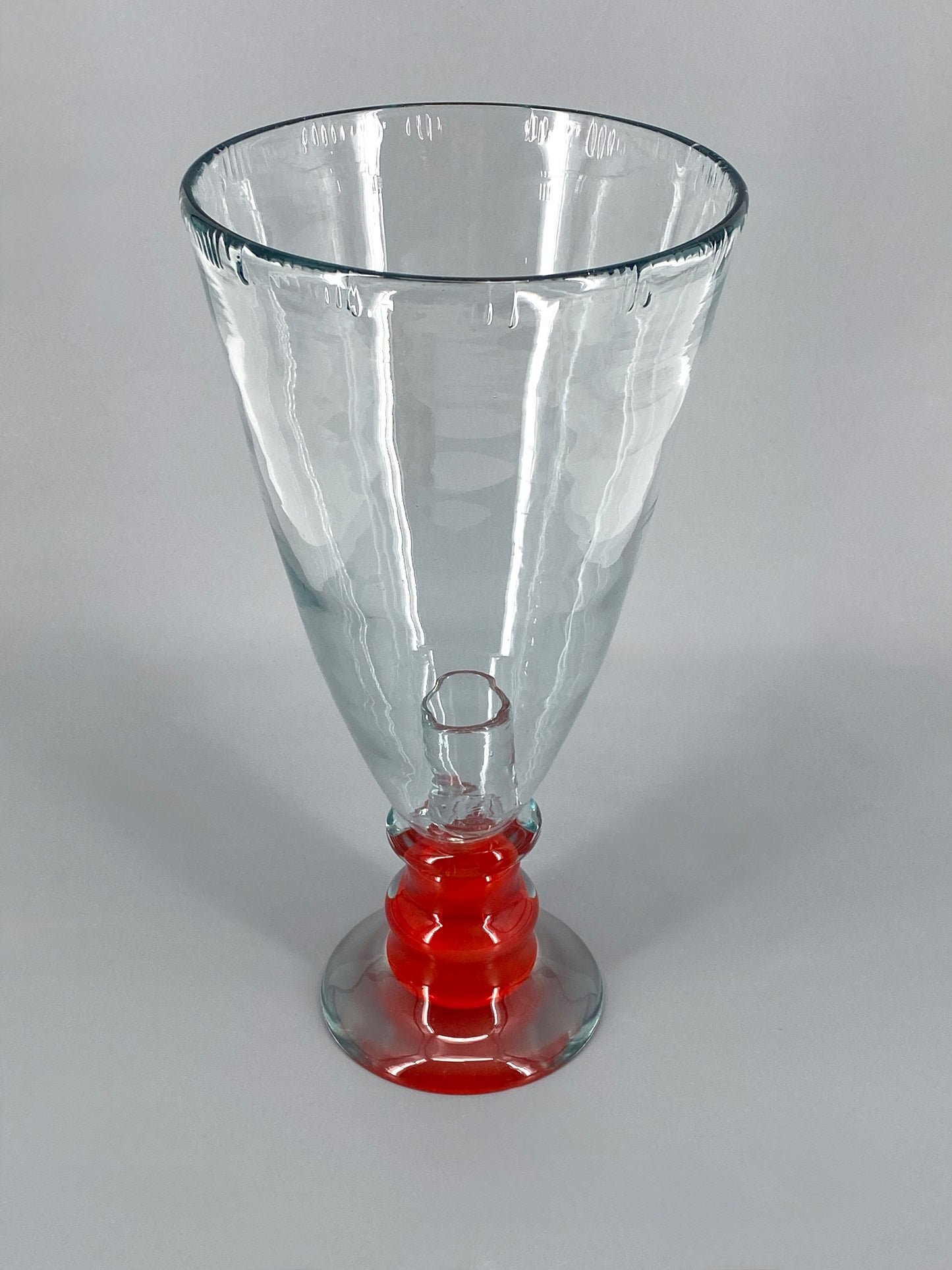 Vase oder Kerzenhalter aus rotem und transparentem Muranoglas, kelchförmig, handgefertigt