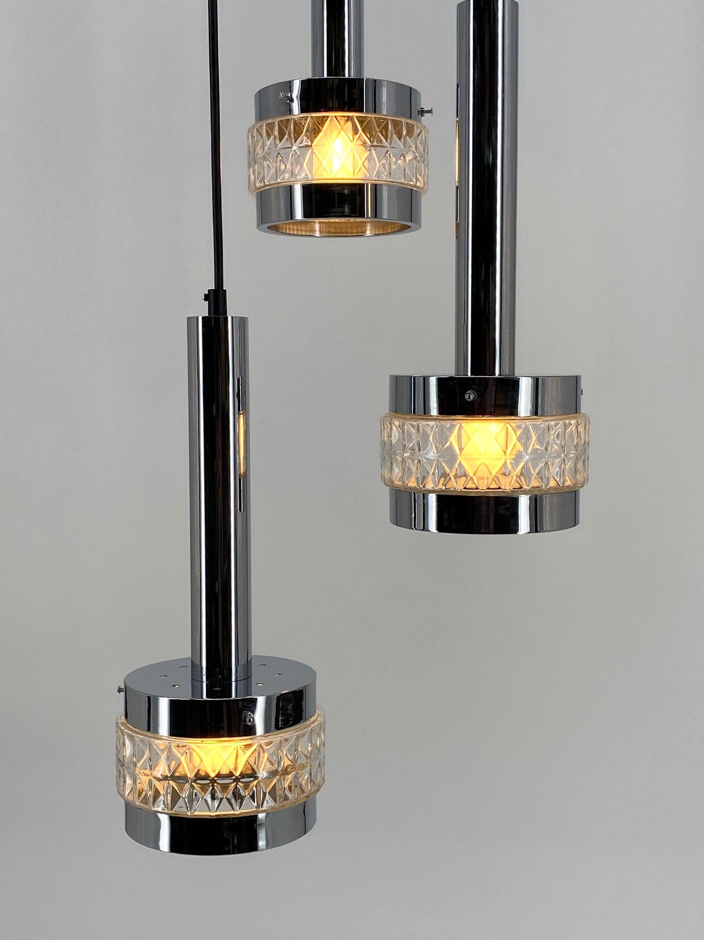 Verchromte Kaskadenlampe mit facettierten Glasschirmen, 60er