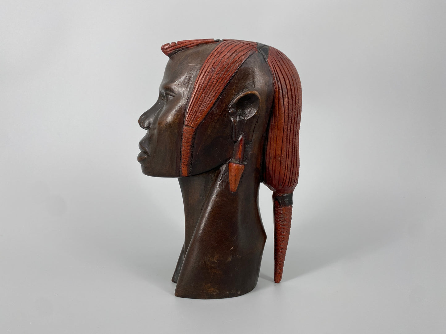 Skulptur eines Massai Kriegers aus Holz, Afrika, 20. Jh.