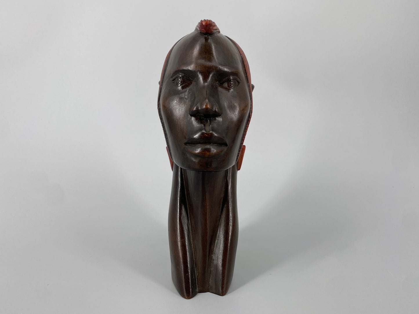 Skulptur eines Massai Kriegers aus Holz, Afrika, 20. Jh.