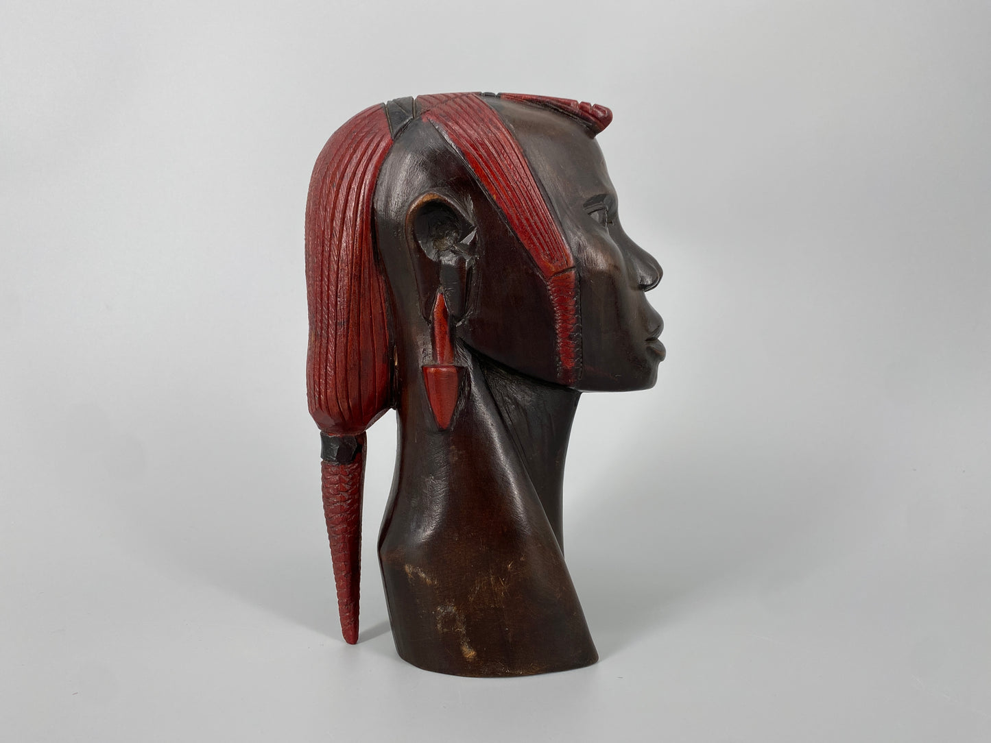 Skulptur eines Massai Kriegers aus Holz, Afrika, 20. Jh.