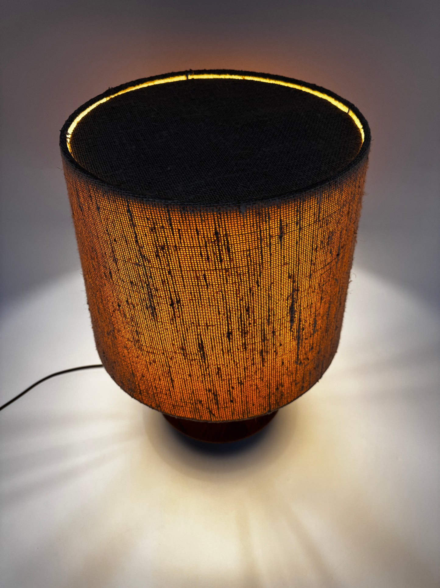 Skulpturale Dänische Lampe aus Holz