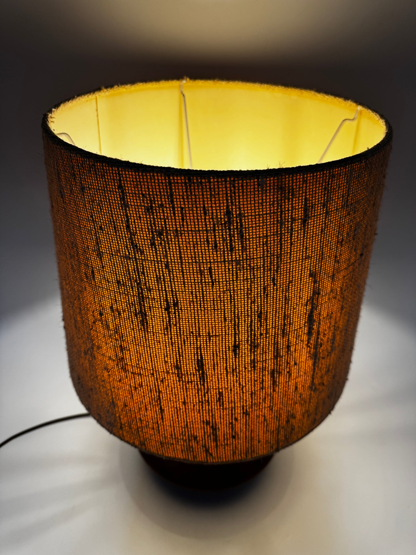 Skulpturale Dänische Lampe aus Holz