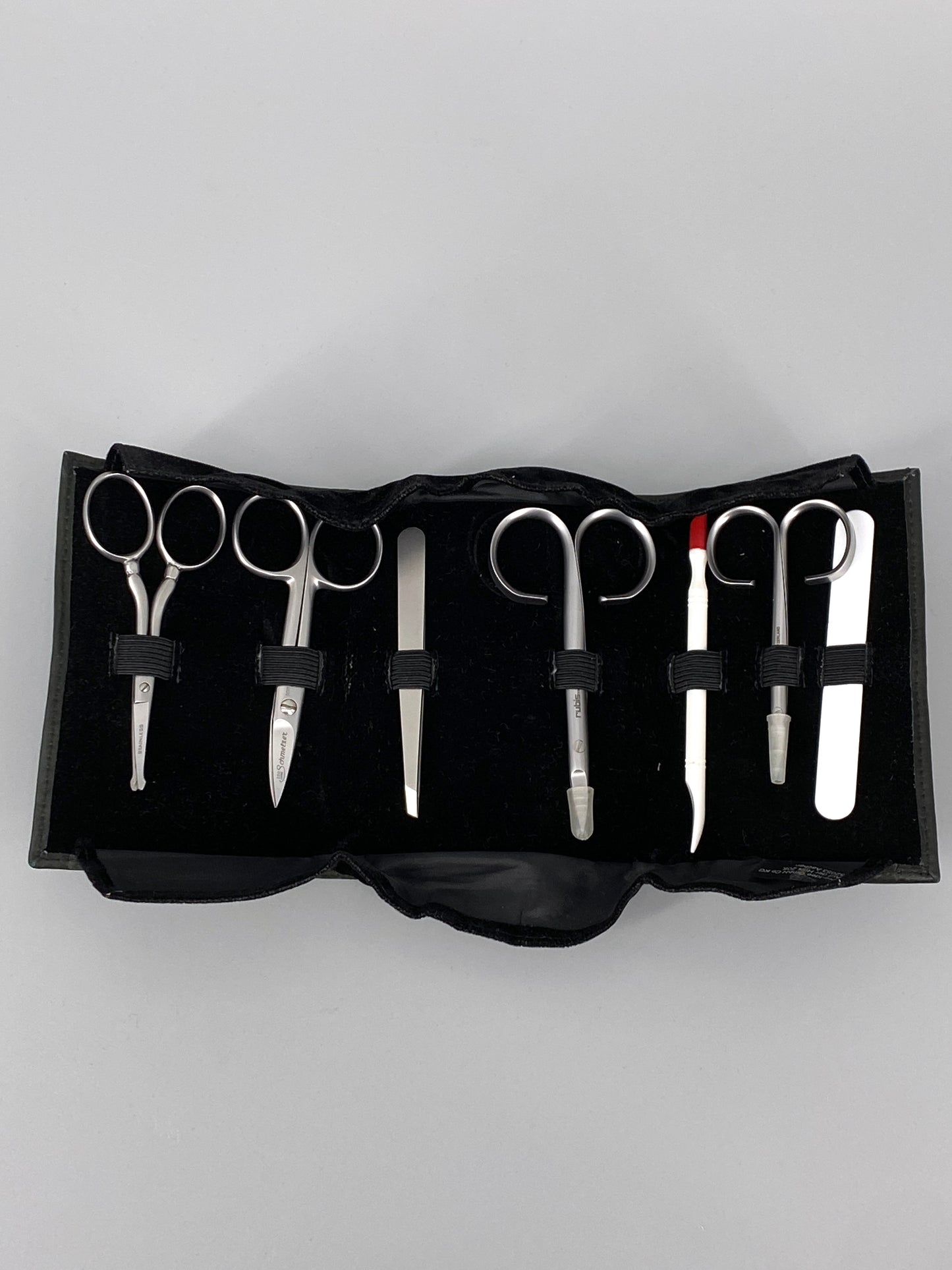 7-Teiliges Maniküre/Pediküre Set von Pro-Idee mit Utensilien von Dovo und Rubis