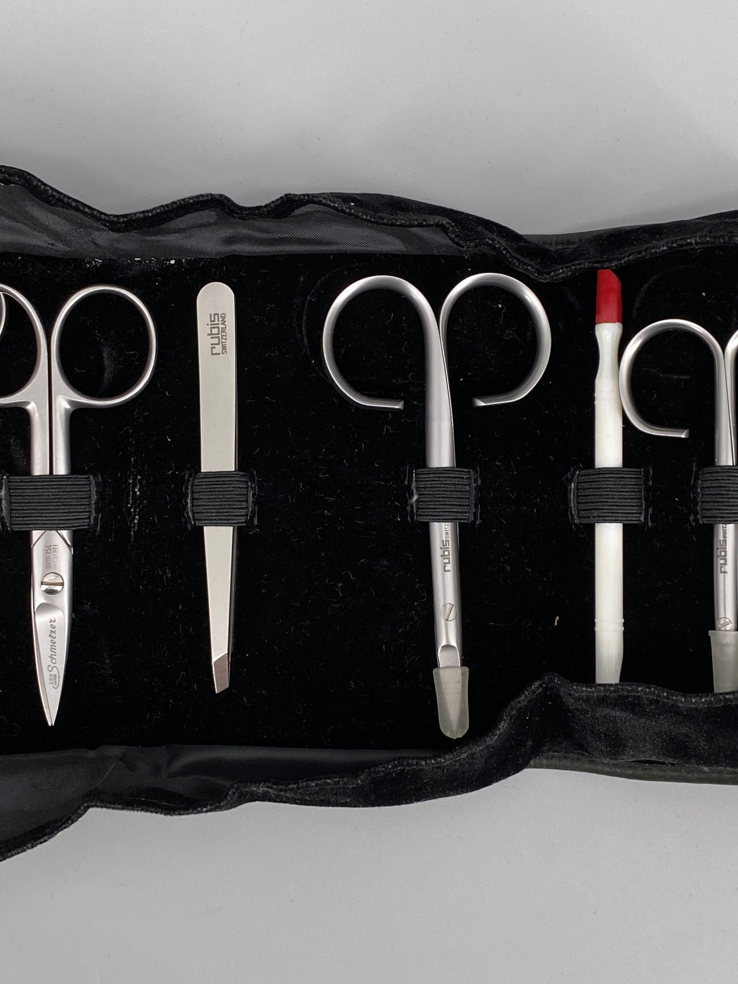 7-Teiliges Maniküre/Pediküre Set von Pro-Idee mit Utensilien von Dovo und Rubis