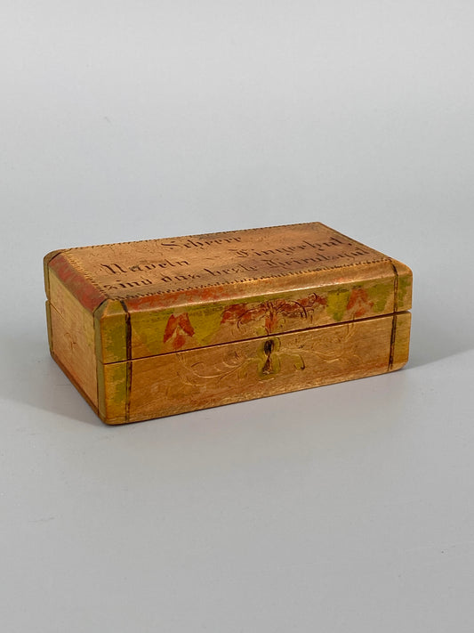 Antike Holz Schatulle mit Bauernmalerei und einer Aufschrift, 20. Jh