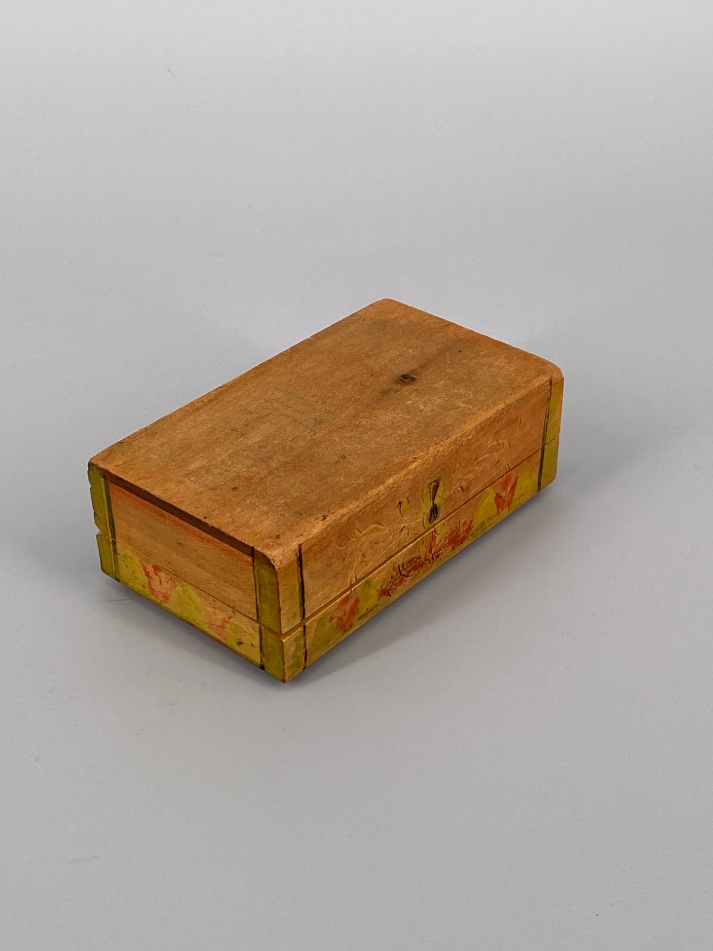 Antike Holz Schatulle mit Bauernmalerei und einer Aufschrift, 20. Jh