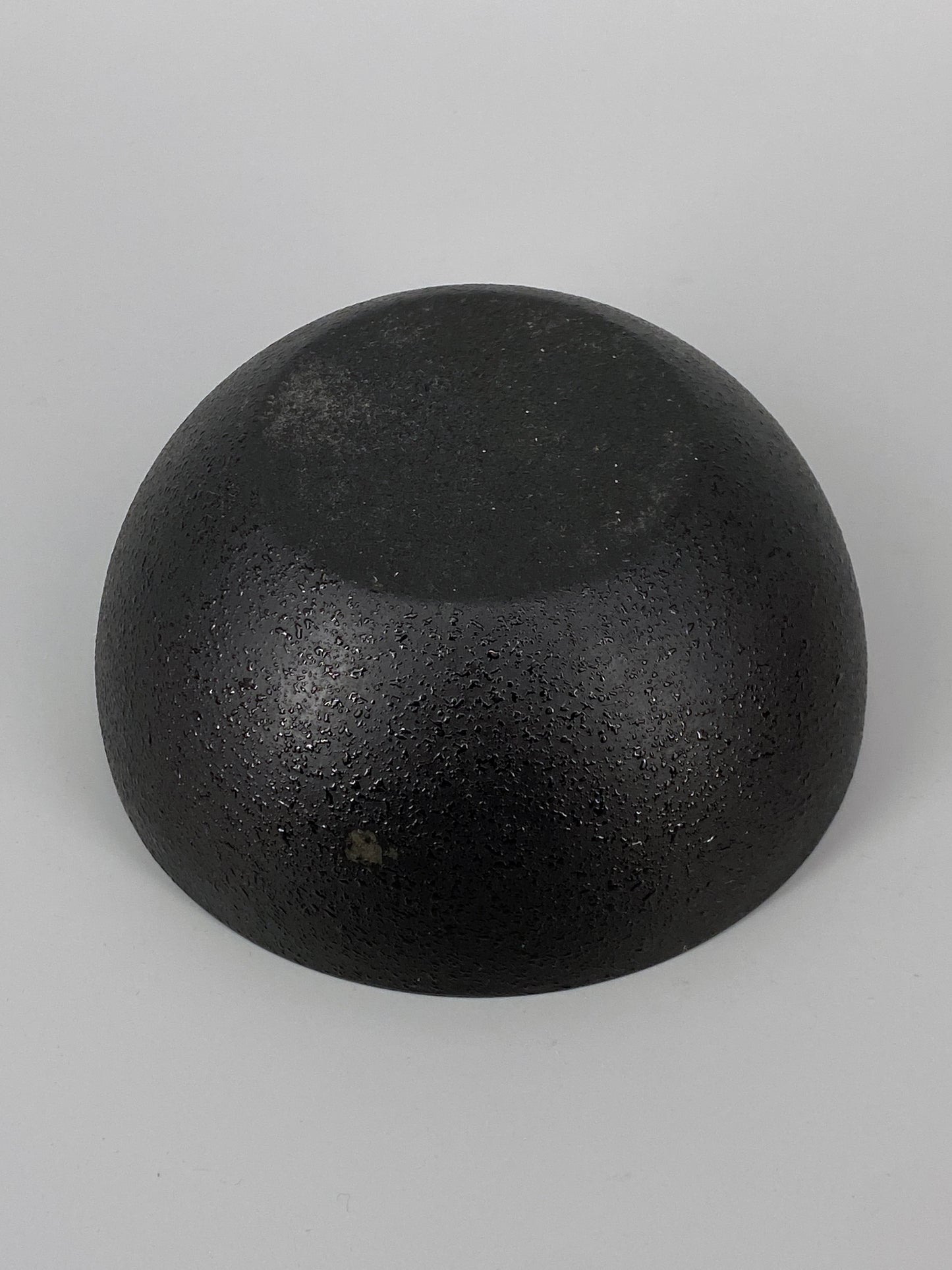 4 Mid Century Emaille Schalen, außen strukturiert – innen farbig, 1960er
