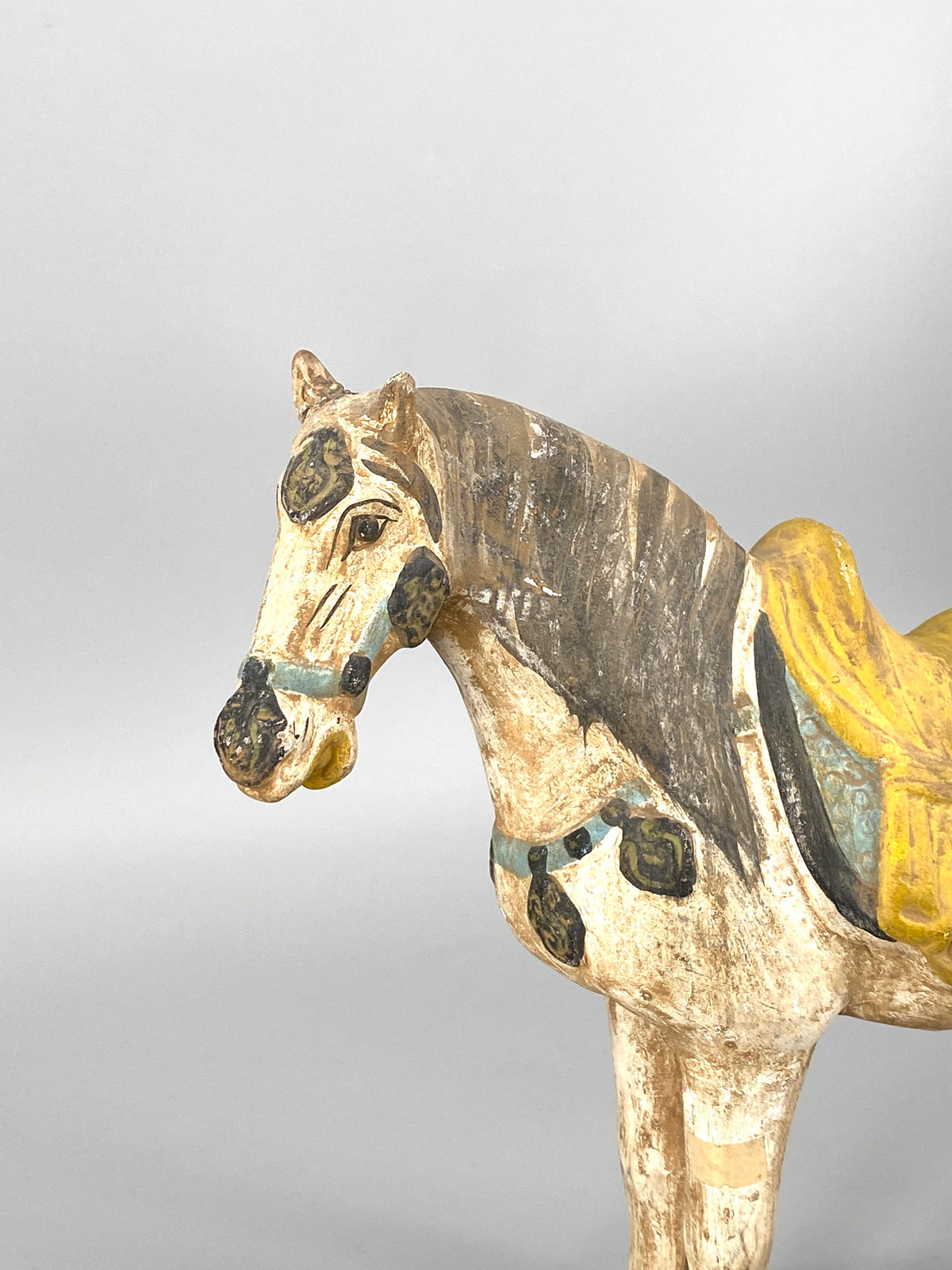 chinesische Pferdefigur aus Terrakotta