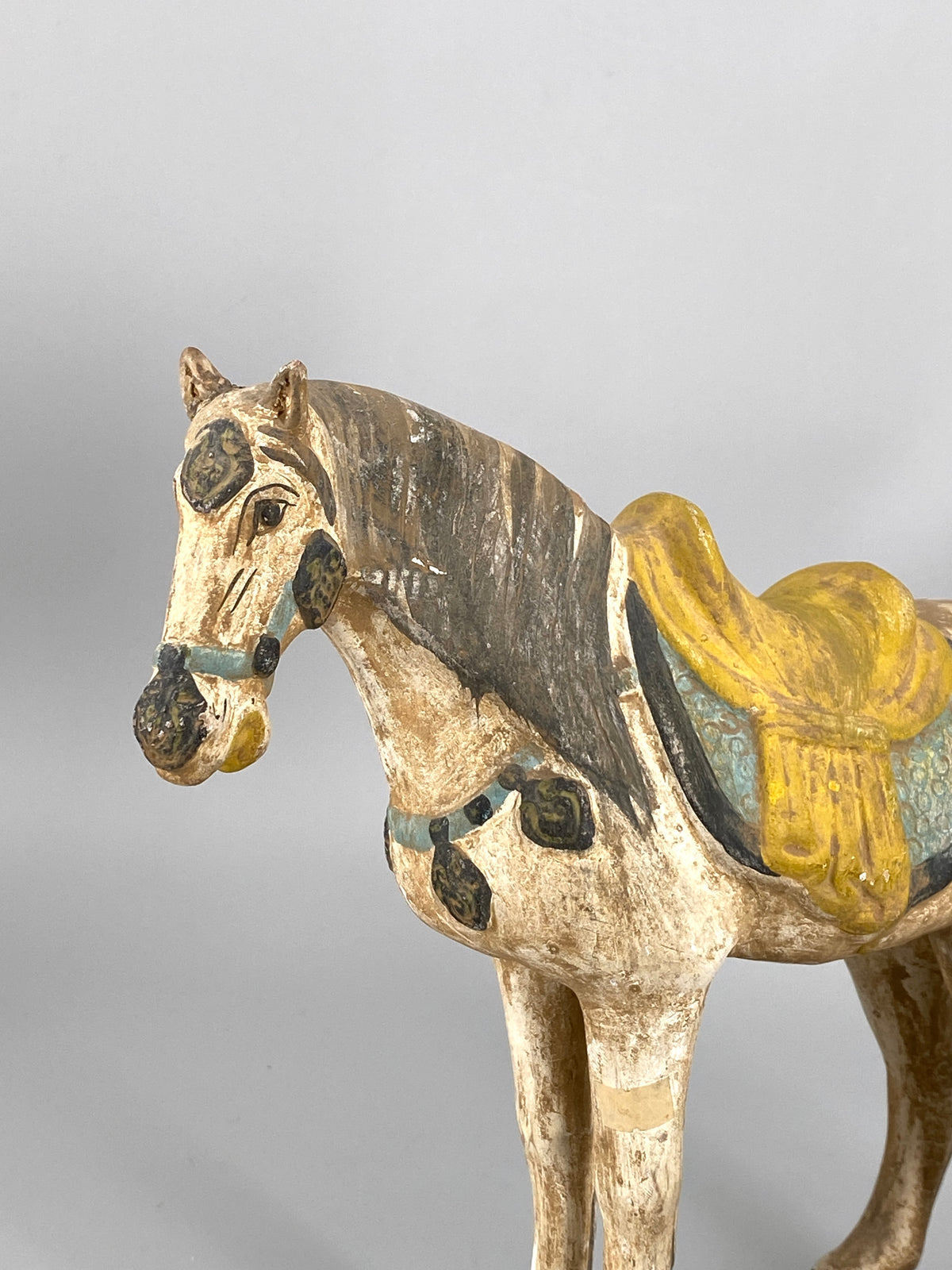 chinesische Pferdefigur aus Terrakotta