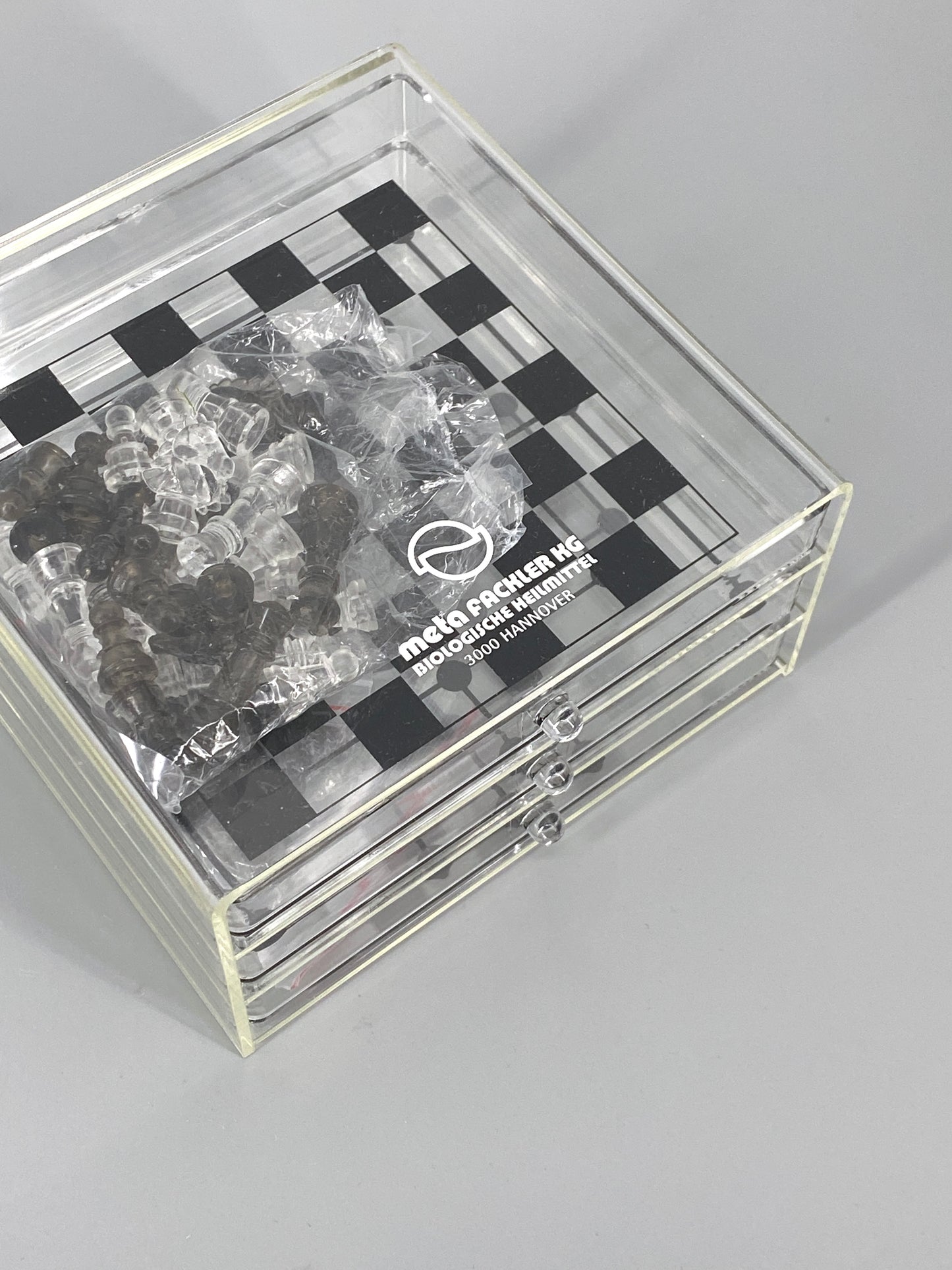 Acrylic 4-In-1 Spiele Sammlung, inkl. Schach, Dame, Mühle und Solitaire, 90er