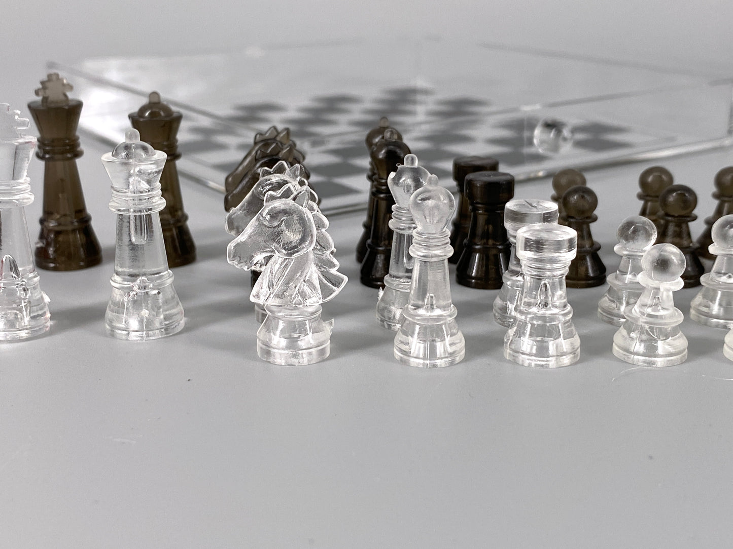 Acrylic 4-In-1 Spiele Sammlung, inkl. Schach, Dame, Mühle und Solitaire, 90er