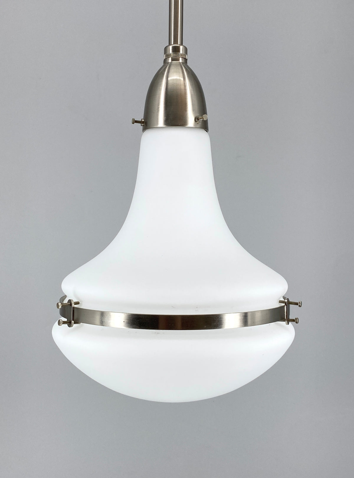 Hängelampe "PS 49" oder Luzette von Berliner Messinglampen, moderner Nachbau des Entwurfs von Peter Behrens um 1908