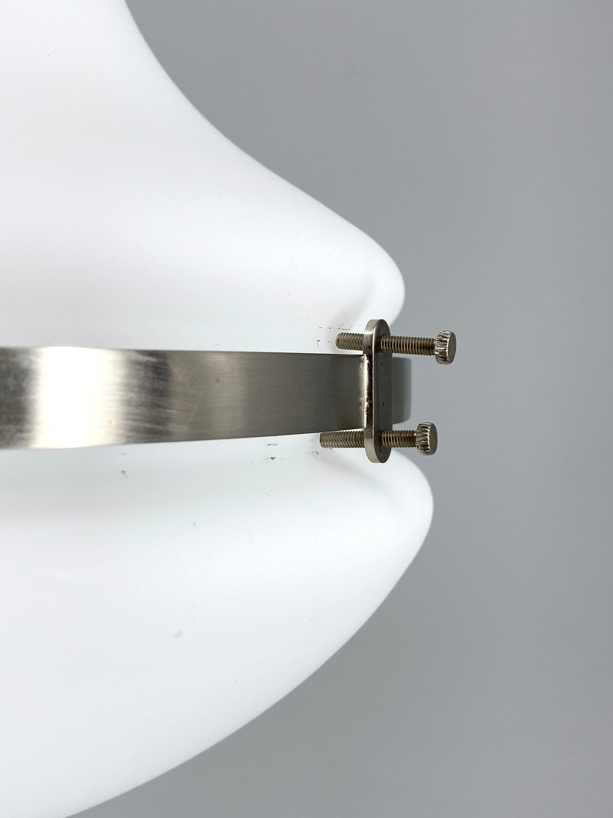 Hängelampe "PS 49" oder Luzette von Berliner Messinglampen, moderner Nachbau des Entwurfs von Peter Behrens um 1908