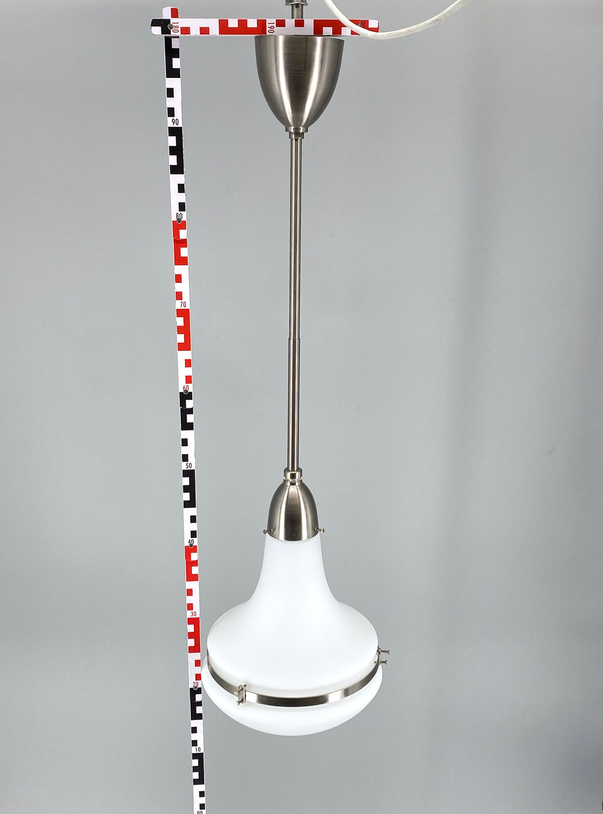 Hängelampe "PS 49" oder Luzette von Berliner Messinglampen, moderner Nachbau des Entwurfs von Peter Behrens um 1908