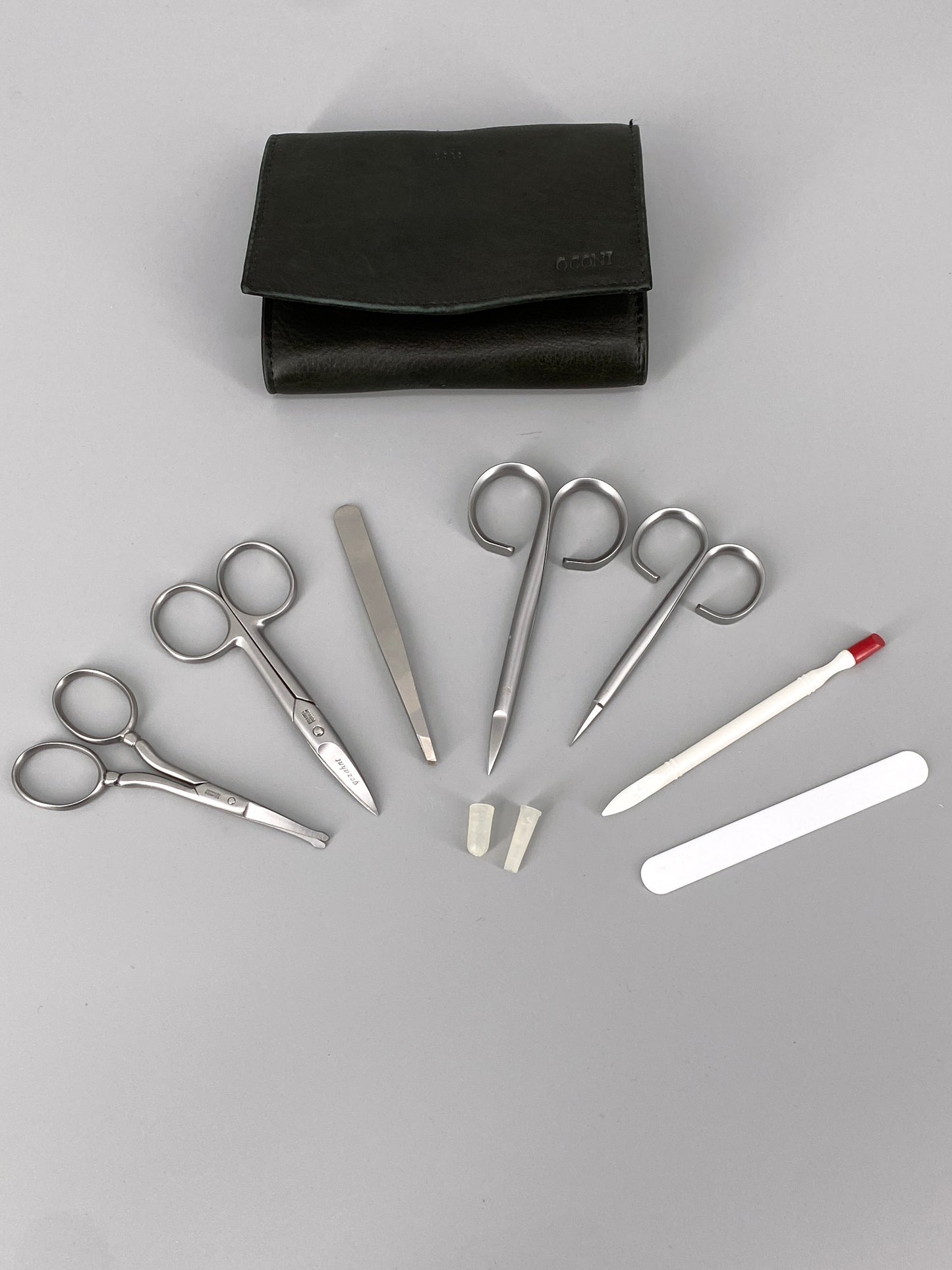 7-Teiliges Maniküre/Pediküre Set von Pro-Idee mit Utensilien von Dovo und Rubis