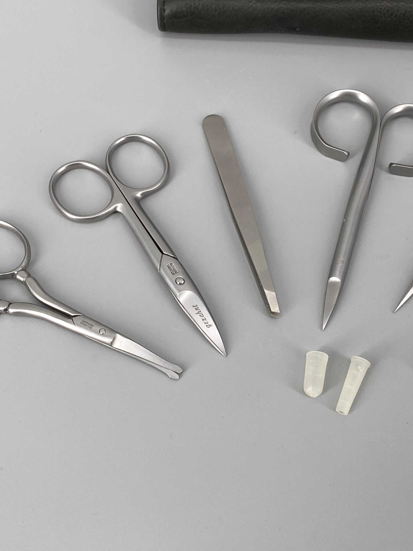7-Teiliges Maniküre/Pediküre Set von Pro-Idee mit Utensilien von Dovo und Rubis