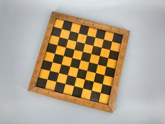 Vintage Schachbrett aus Holz, gemalt, lackiert