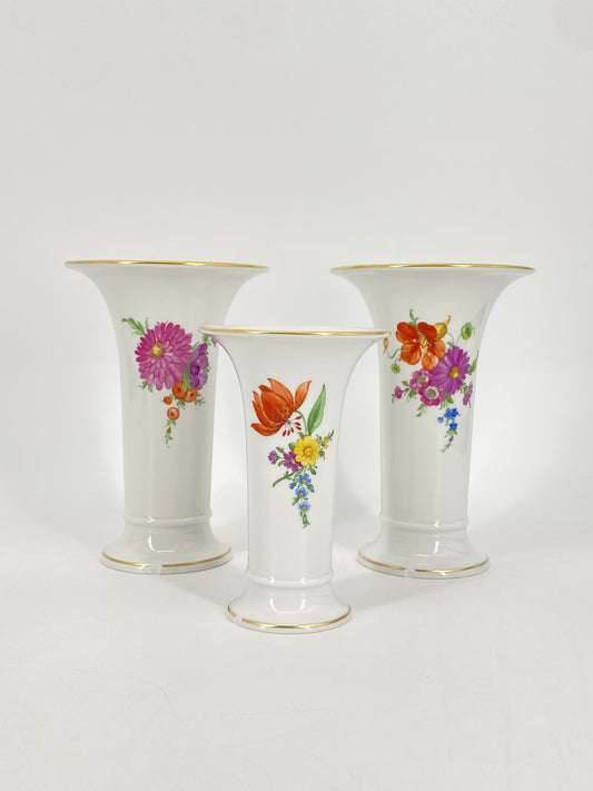 3er Set beschädigte Porzellan Vasen mit Blumendekor von KPM, Berlin 60er bis 90er