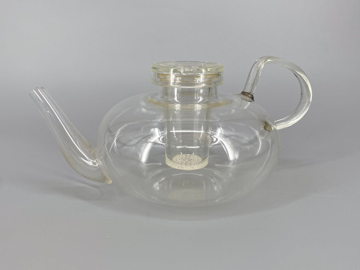 Teekanne mit Teesieb und Deckel von Wilhelm Wagenfeld (1900–1990), 1,5L, Jenaer Glas