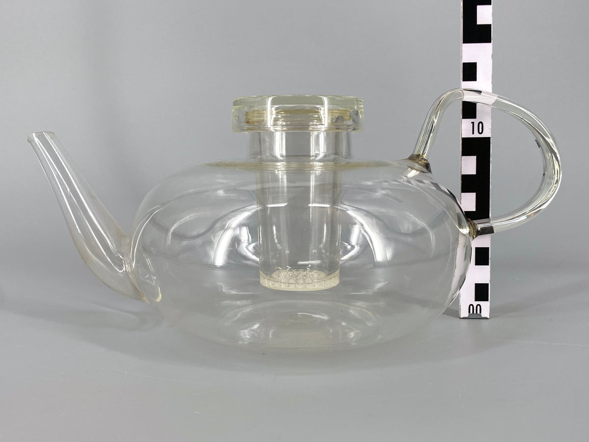 Teekanne mit Teesieb und Deckel von Wilhelm Wagenfeld (1900–1990), 1,5L, Jenaer Glas