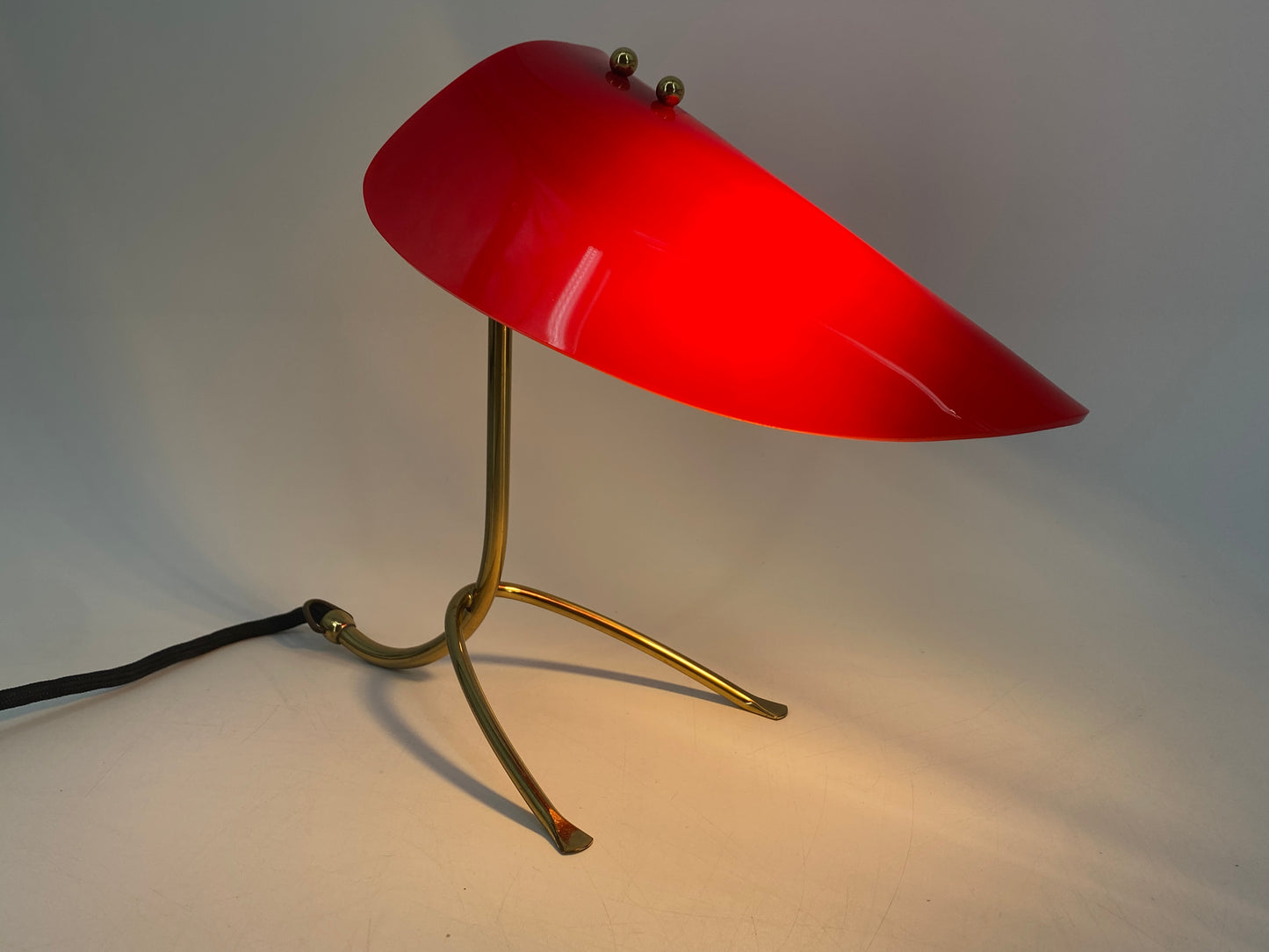Mid Century Design Tisch, oder Wandlampe aus Messing und Acrylglas, 1950er