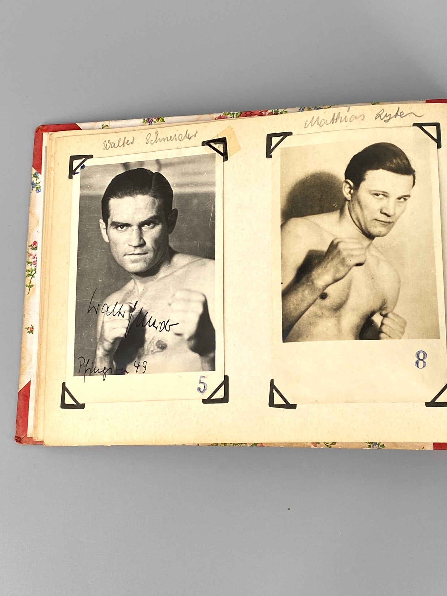 Autogrammalbum deutscher Boxer, mit 28 Signaturen, um 1949