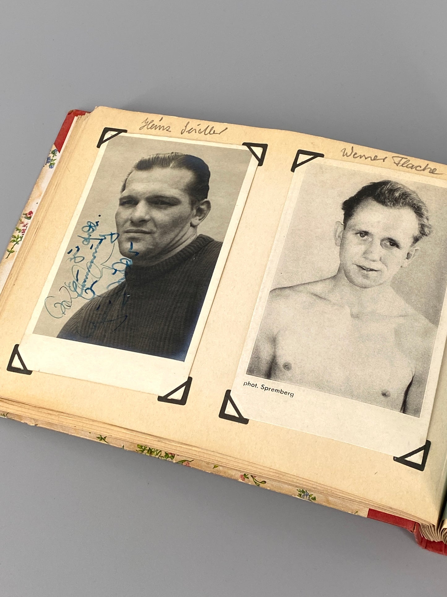 Autogrammalbum deutscher Boxer, mit 28 Signaturen, um 1949