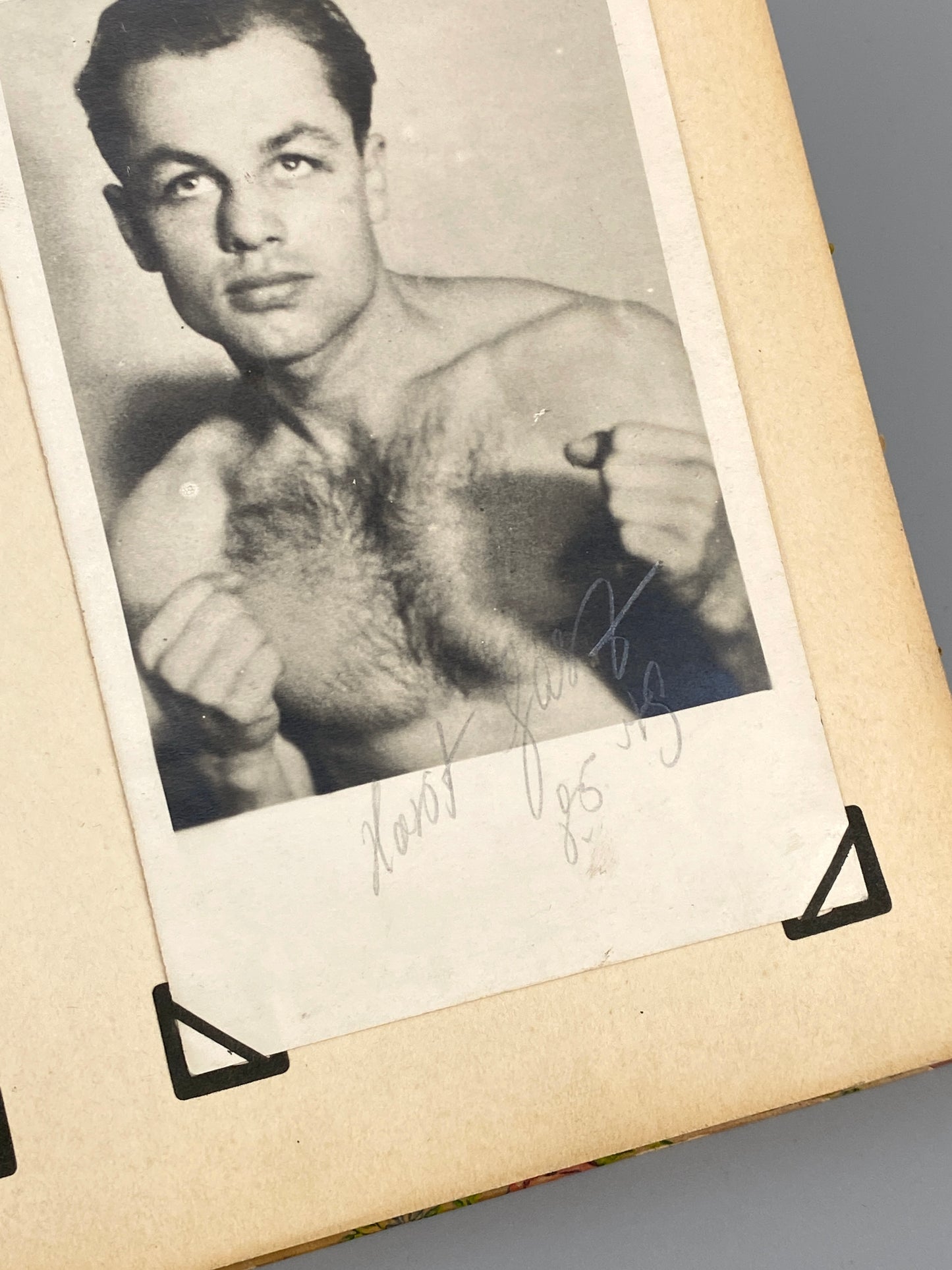 Autogrammalbum deutscher Boxer, mit 28 Signaturen, um 1949