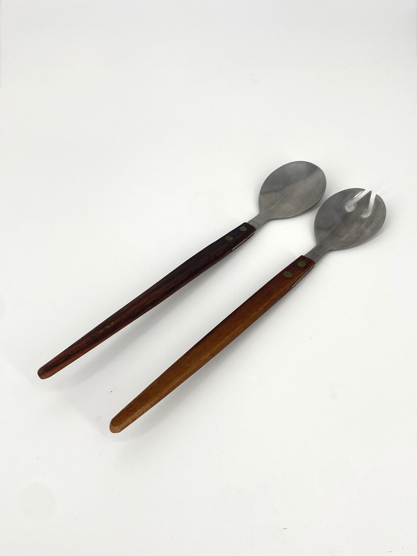 Schüssel und Salatbesteck aus Teak, 60er 70er