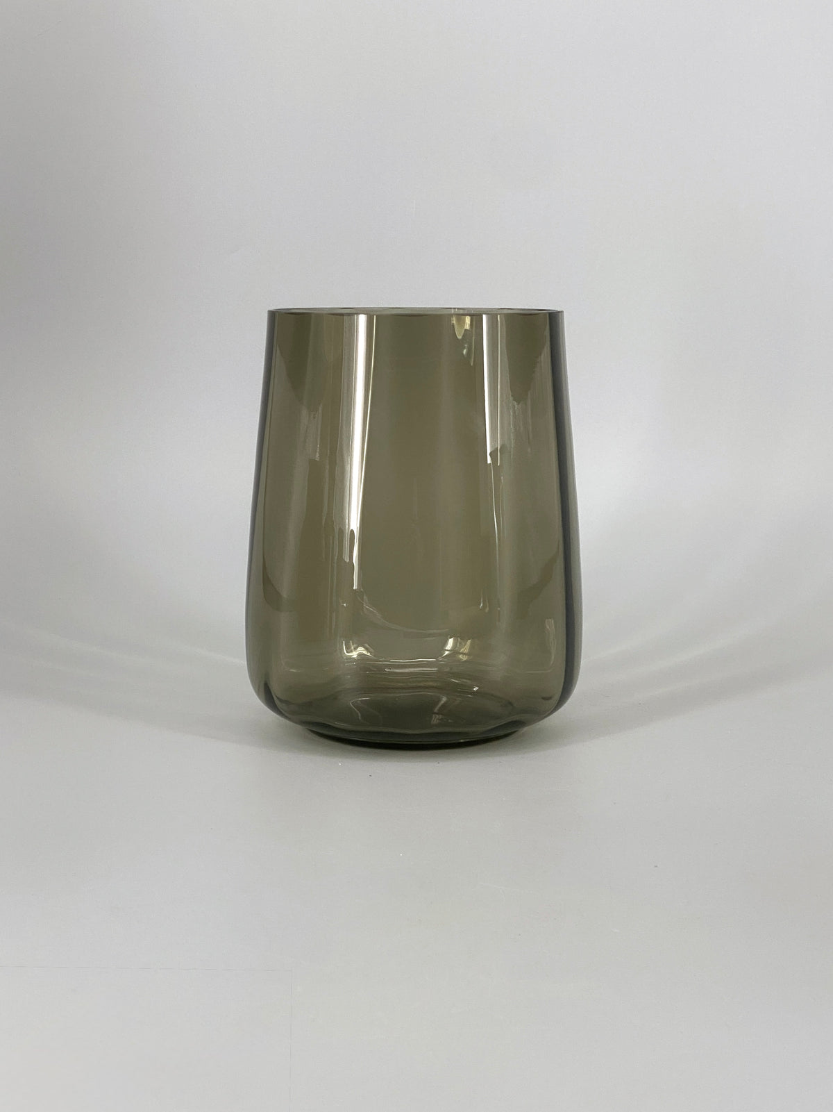 Mid Century Blumenvase aus grauem Glas, 1960er