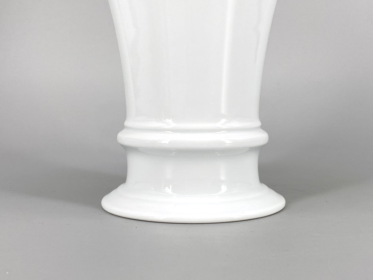 weiße Trompetenform Vase "74719" aus Porzellan von Fürstenberg