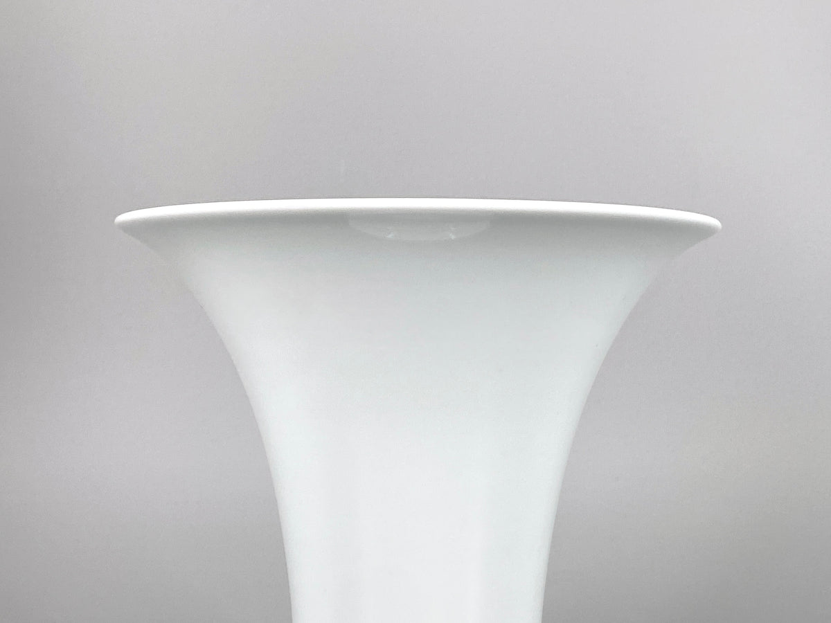 weiße Trompetenform Vase "74719" aus Porzellan von Fürstenberg