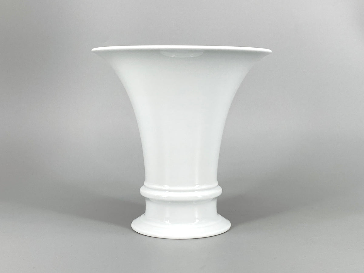 weiße Trompetenform Vase "74719" aus Porzellan von Fürstenberg