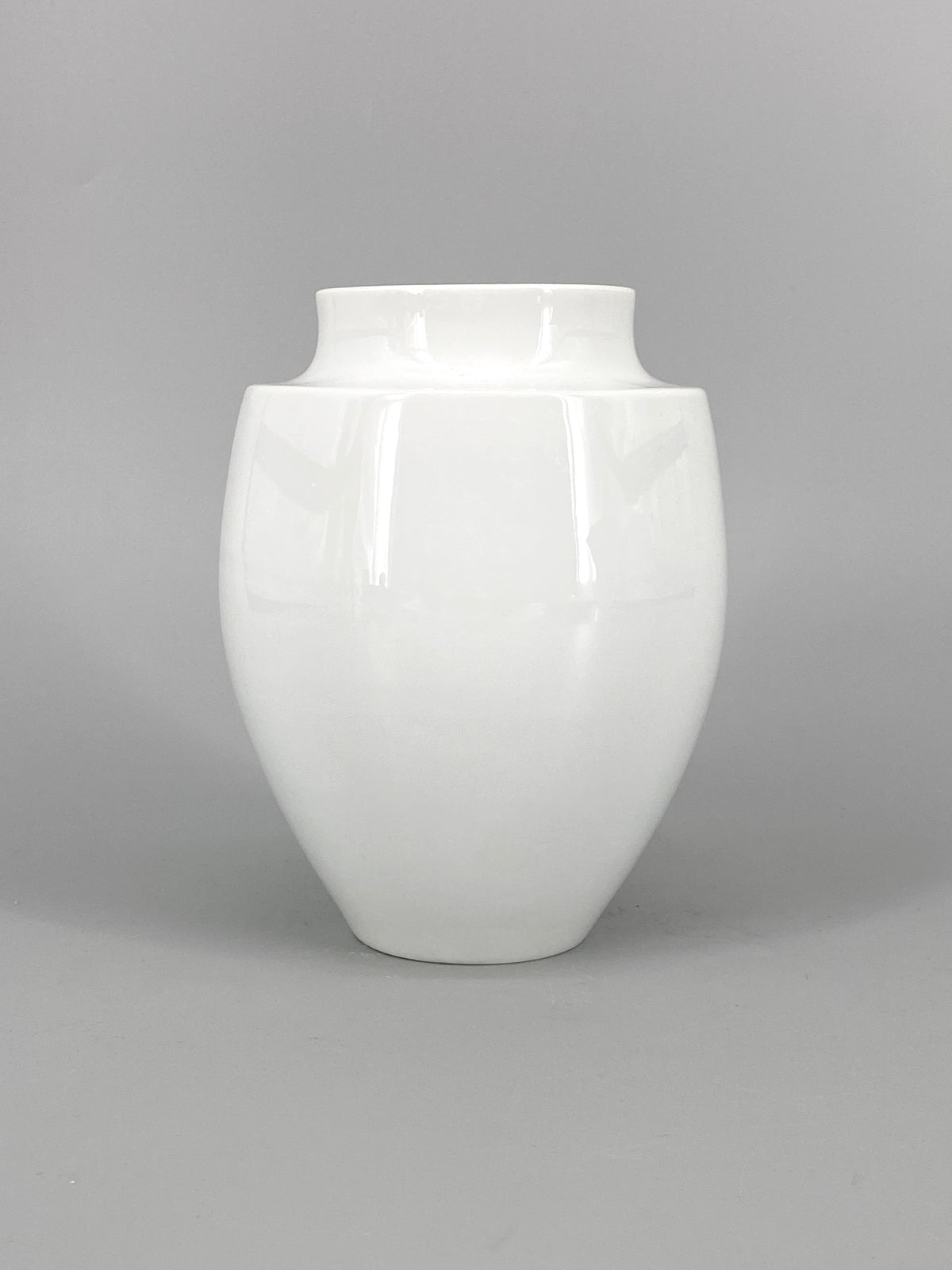 abgerundete weiße Porzellan Vase "140920" von Fürstenberg