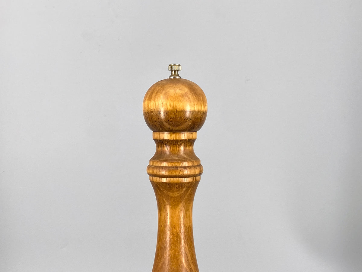 große Pfeffermühle aus Holz und Carbonstahl von Holar, Taiwan, vintage