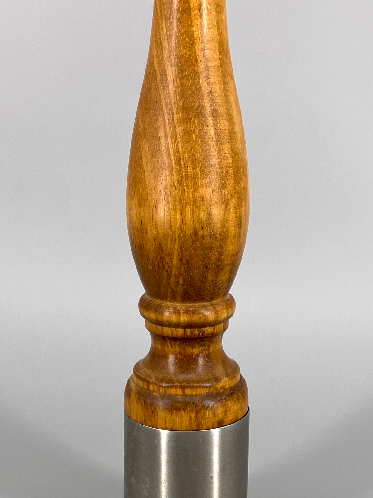 große Pfeffermühle aus Holz und Carbonstahl von Holar, Taiwan, vintage