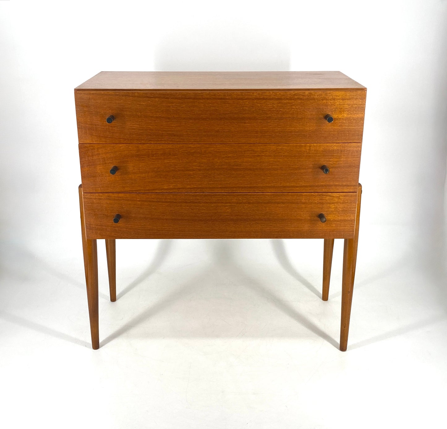 Kleine Kommode aus Teakholz, Deutschland, 1950/60er