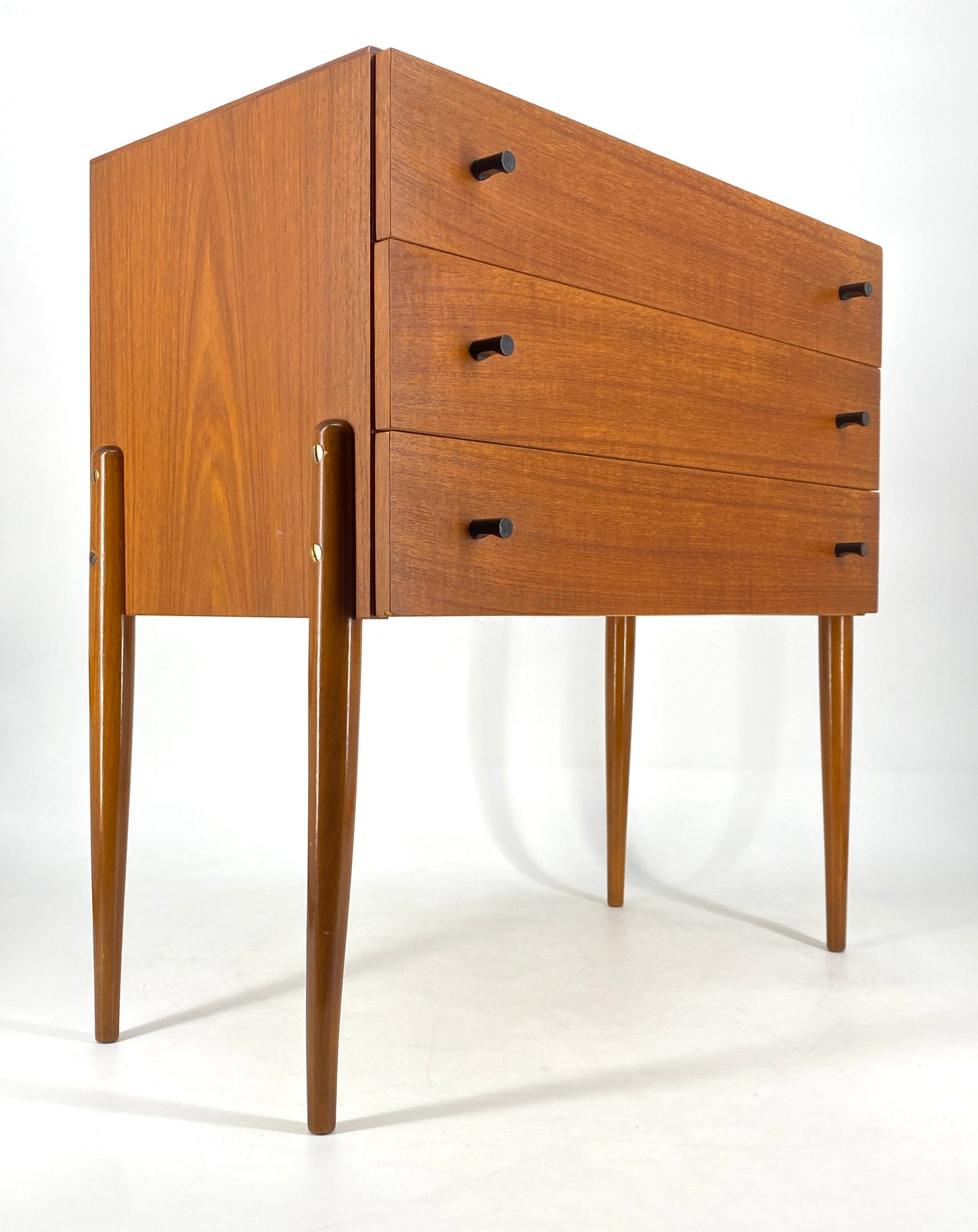 Kleine Kommode aus Teakholz, Deutschland, 1950/60er