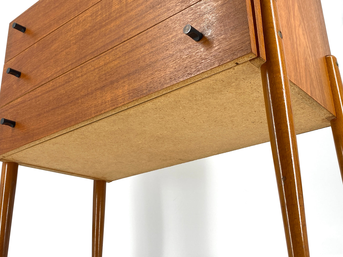 Kleine Kommode aus Teakholz, Deutschland, 1950/60er