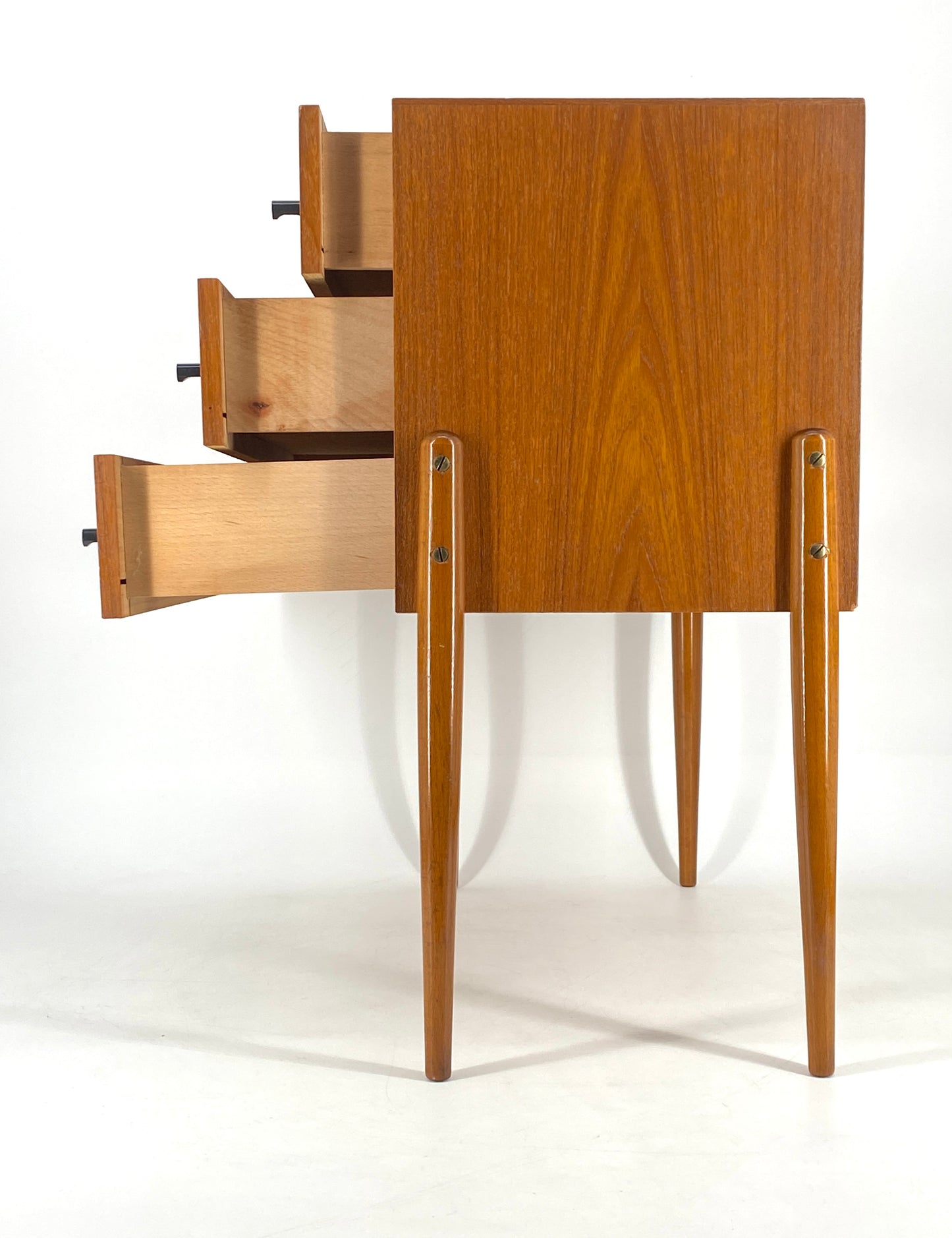 Kleine Kommode aus Teakholz, Deutschland, 1950/60er